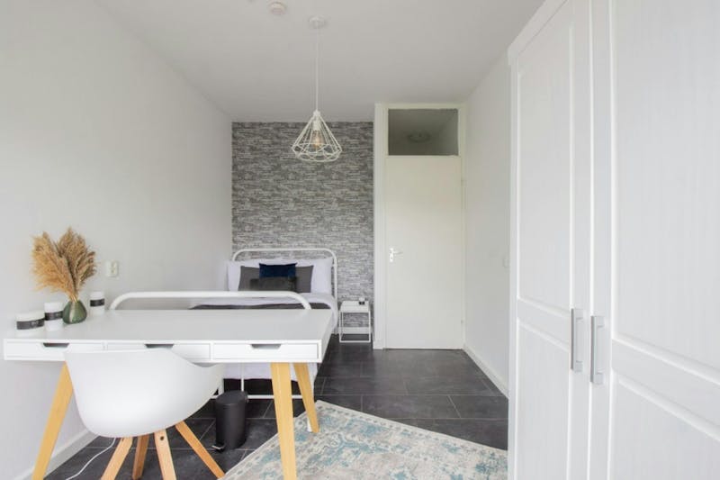 Tussendek, Amsterdam 5