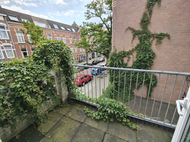 Claes de Vrieselaan, Rotterdam 6