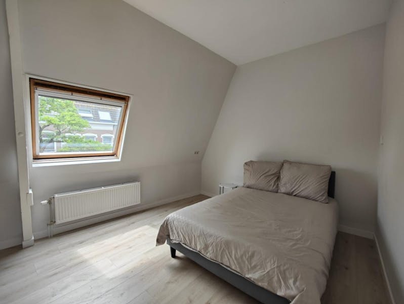 Claes de Vrieselaan, Rotterdam 2
