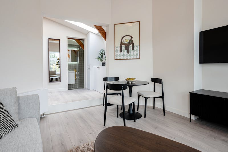 Laan van Nieuw Oosteinde, Voorburg 6
